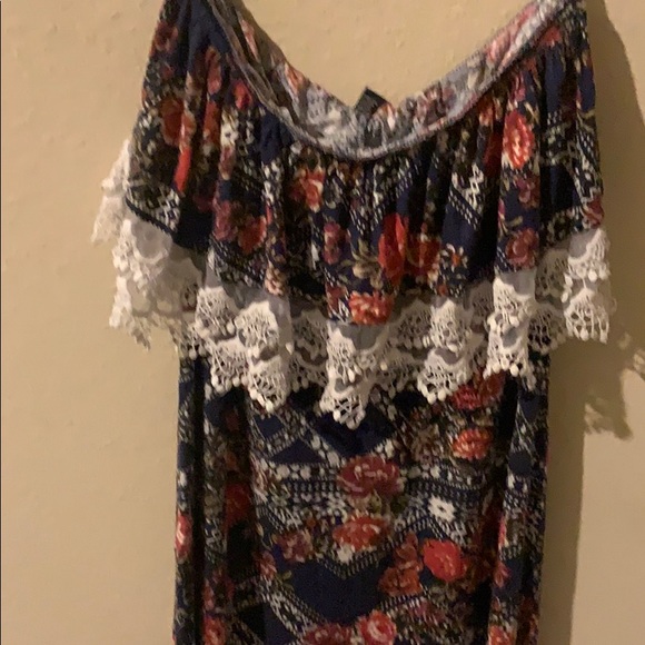 “Picnics in the Park” Maxi Dress - Picture 2 of 5